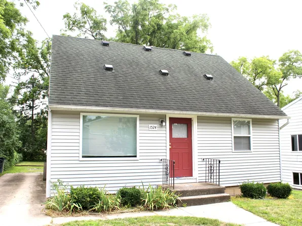 647 Snyder Rd, East Lansing, MI 48823