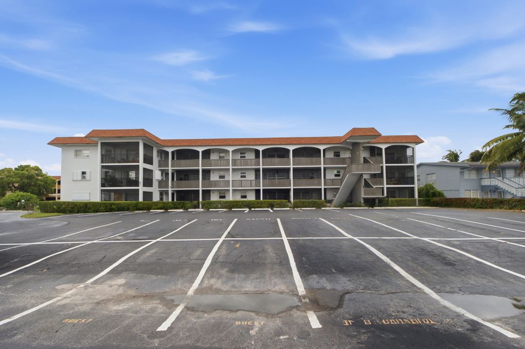 651 PINE Drive #309, photo 2