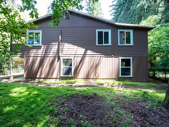 5th image of 10711 Grays Ct