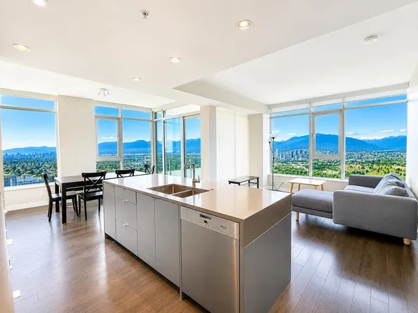 4508 Hazel St #3707, Burnaby, BC V5H 0E4