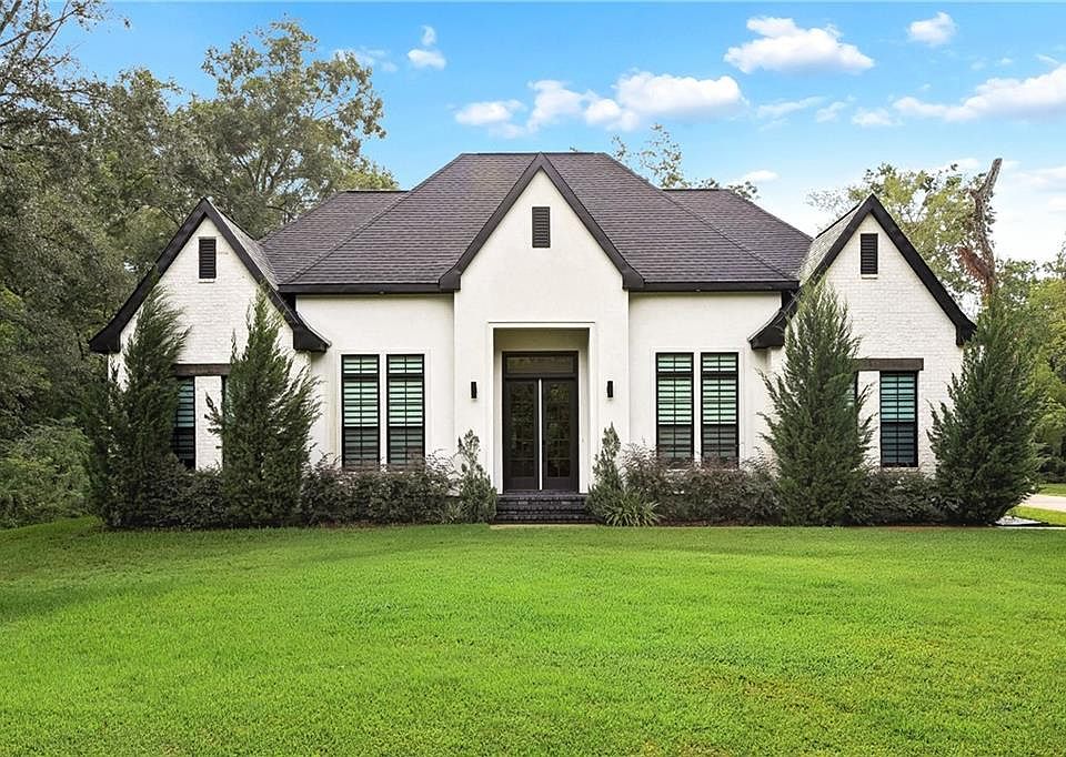 1st image of 18 Arbor Ln