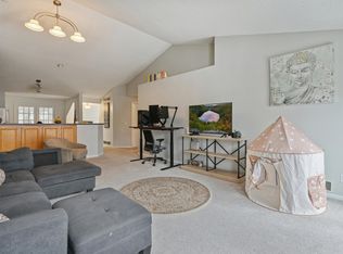 2216 Water Lilly Ln #607, Saint Paul, MN 55122