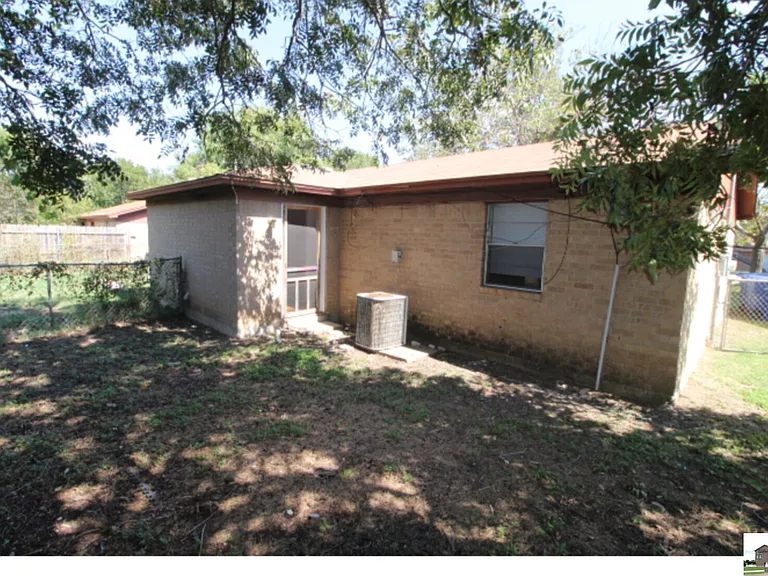 603 Westview Cir #A — Photo 12
