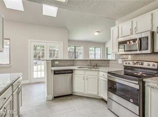 3400R Fairview Dr, Denton, TX 76210