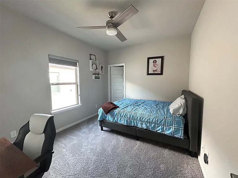 18531 Wolf Mountain Ln — Photo 20
