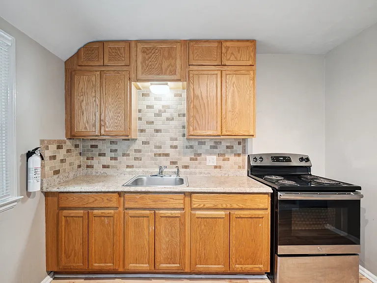 35 W Capistrano Ave — Photo 14