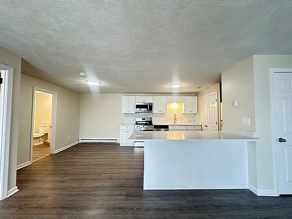 4th image of 300 Smithfield Rd APT B5-36