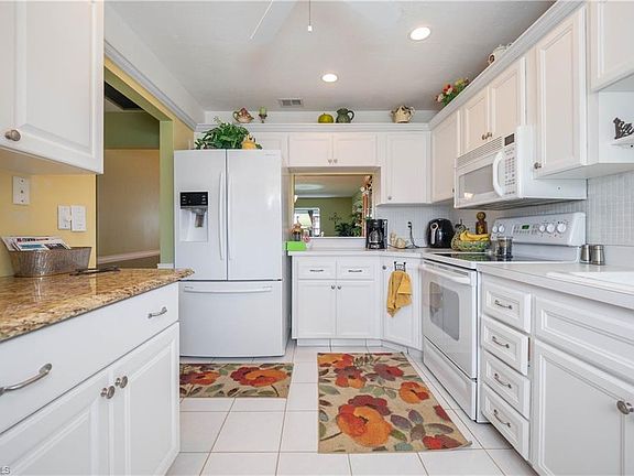 2nd image of 1477 Palm Woode Dr