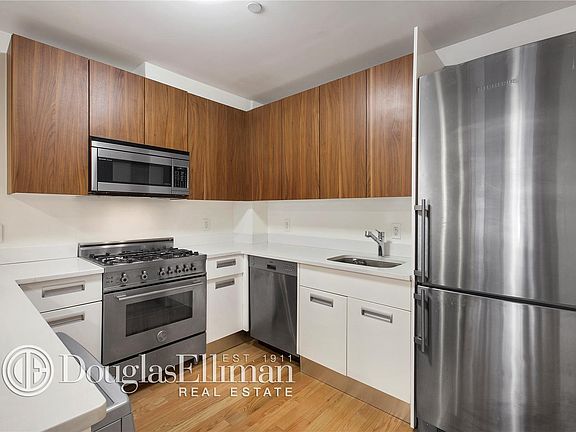 4th image of 306 E 82nd St APT 2A