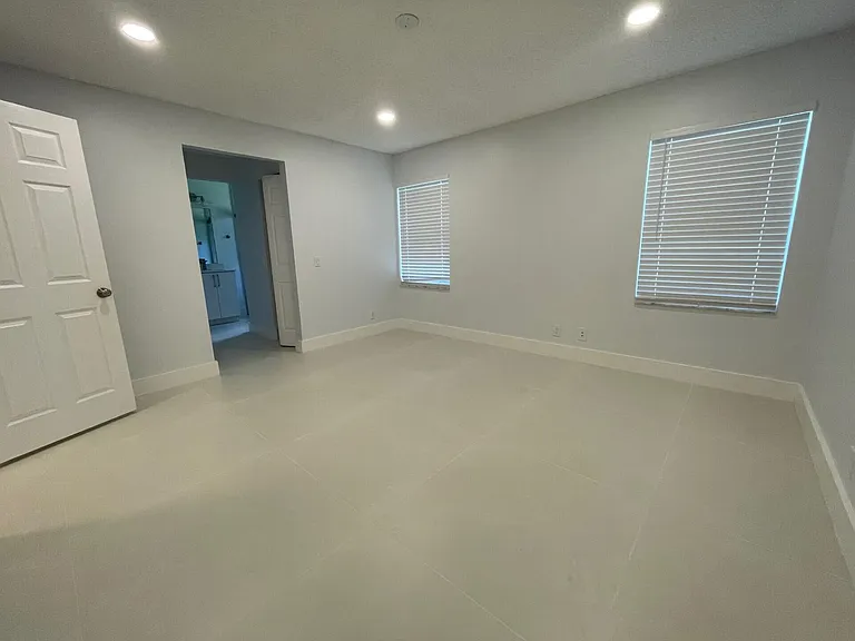 1630 Zenith Way #1630 — Photo 22