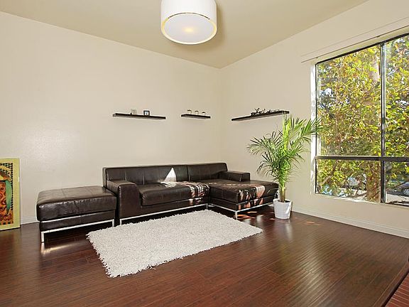 5th image of 835 S Lucerne Blvd APT 102