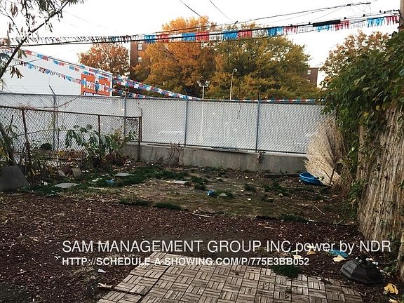 5th image of 264 Vernon Ave APT 1