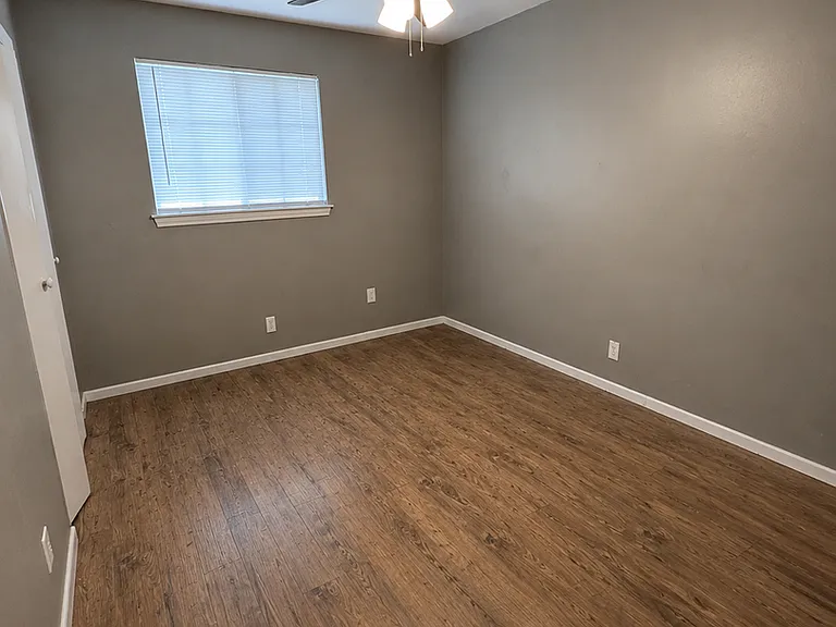 844 E Sunshine Dr #202 — Photo 6