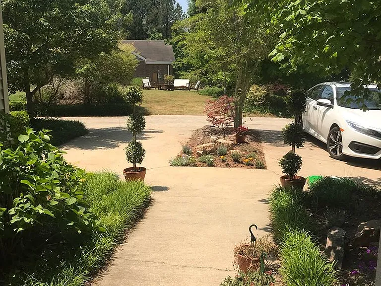 380 Butternut Dr — Photo 8