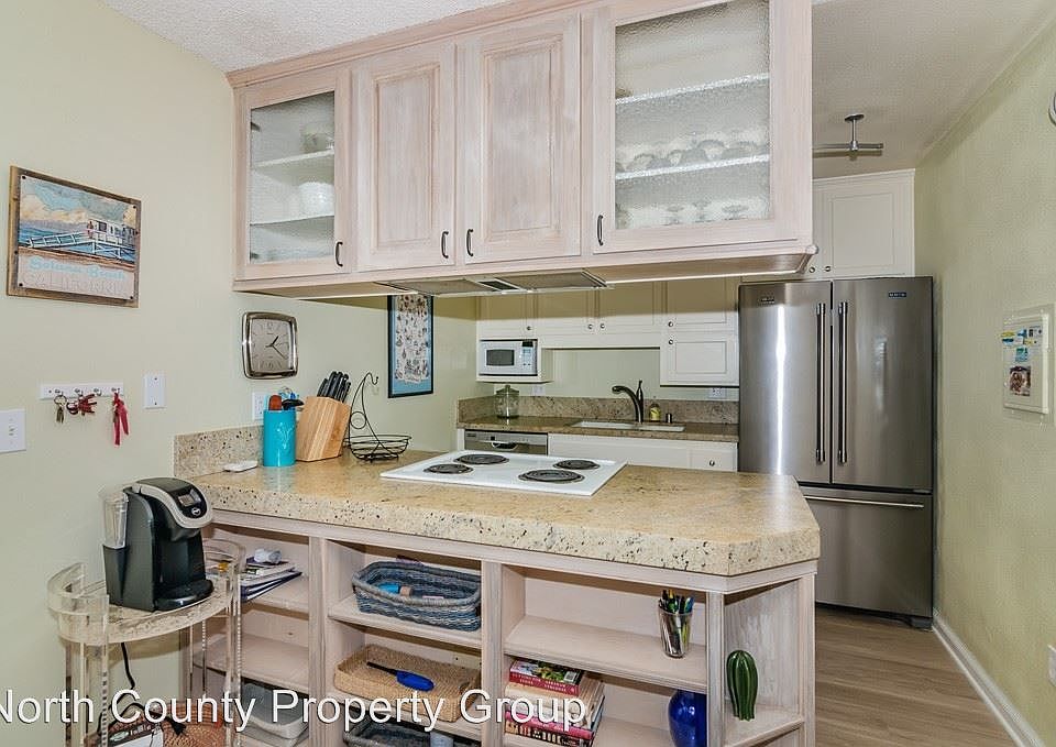1st image of 827 Valley Ave