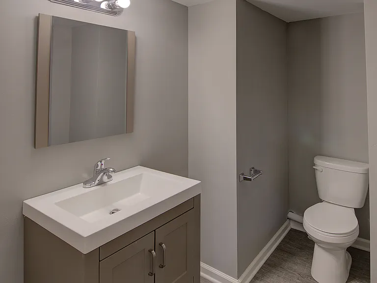 4413 N Grand Ave — Photo 13
