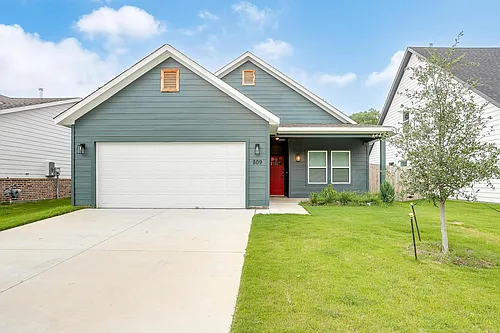 809 Stamps Ave Photo 1 809 Stamps Ave Photo 1