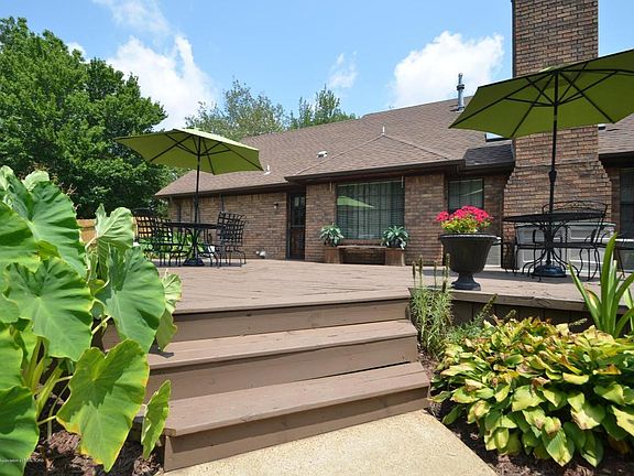 5th image of 8745 Oakwood Dr