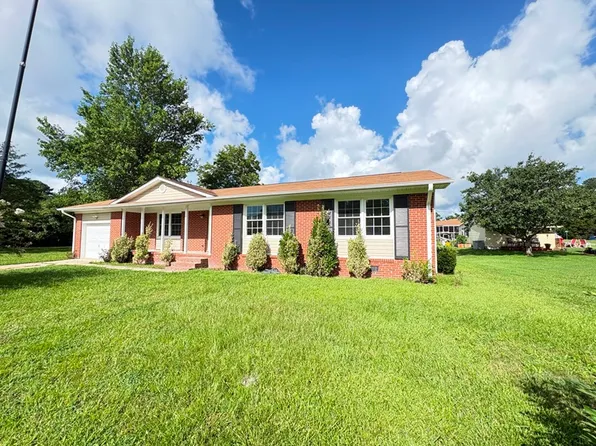 304 Belltown Rd, Havelock, NC 28532