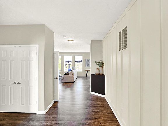 5th image of 3762 Woodruff Pl