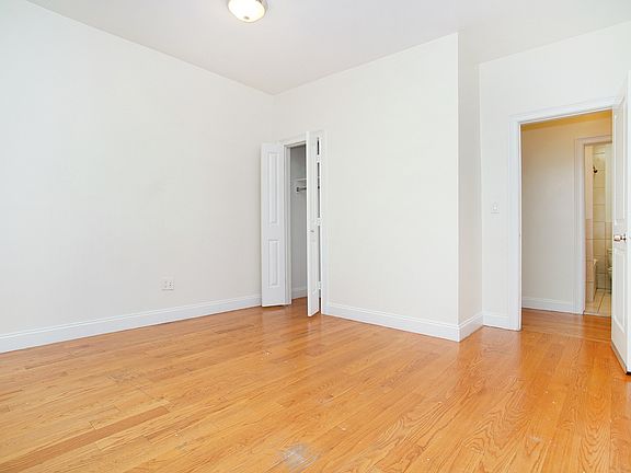 4th image of 623 W 207th St Ofc 12