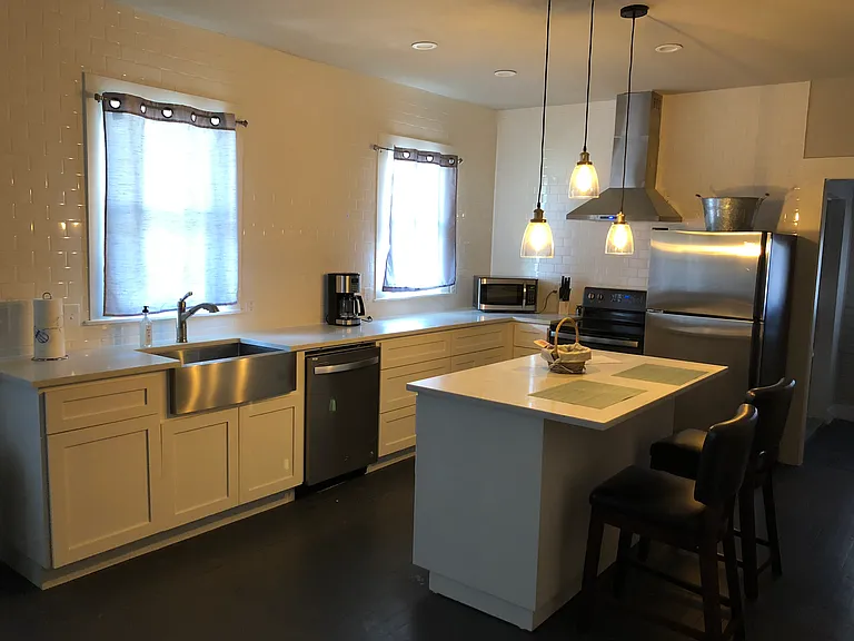 415 S Union Ave — Photo 12