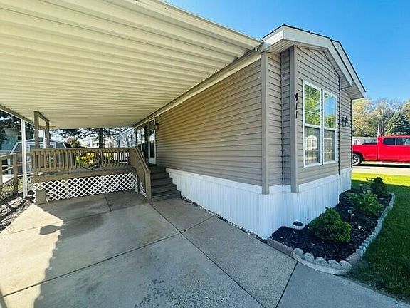 5th image of 411 Woodview Dr
