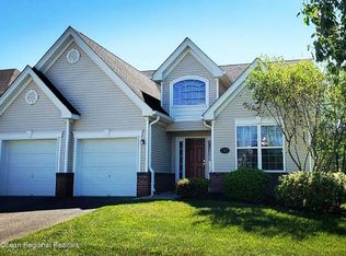 5 Honeysuckle Dr, Manahawkin, NJ 08050