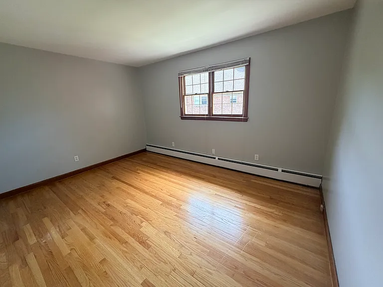 454 E Center St #4 — Photo 4