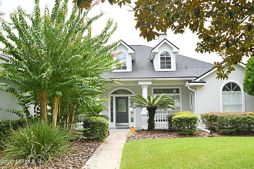 925 Lotus Ln S Photo 1
