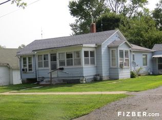 111 S Marion St, Carthage, IL 62321