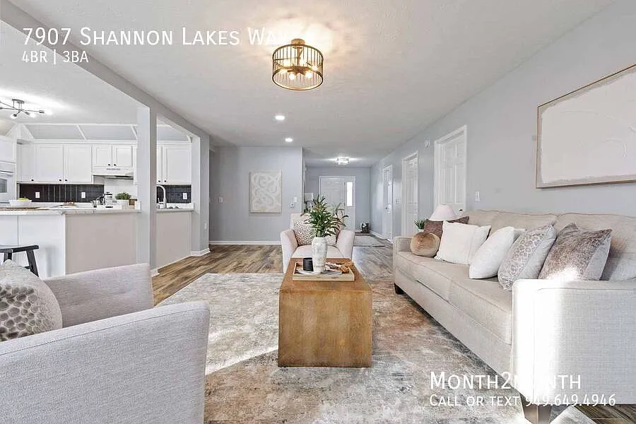 Grand Horizons Oasis on Shannon Lakes Way — Photo 3