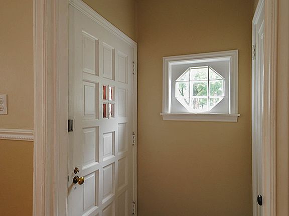 3rd image of 9970 Cardwell St