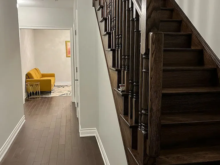 65 Port Royal Ave — Photo 2