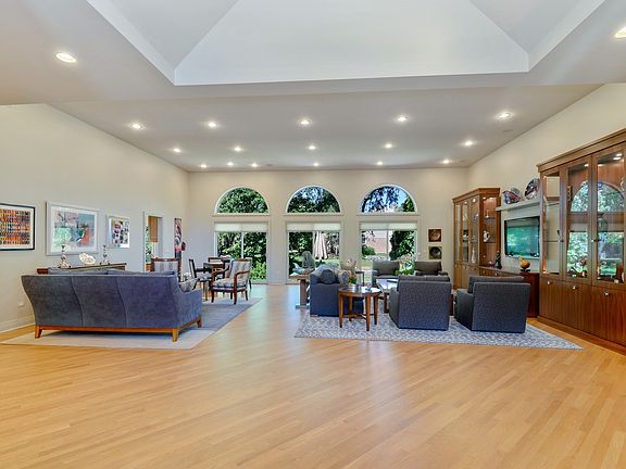 3rd image of 1630 Freesia Ct