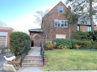 6950 Fleet St, Forest Hills, NY 11375