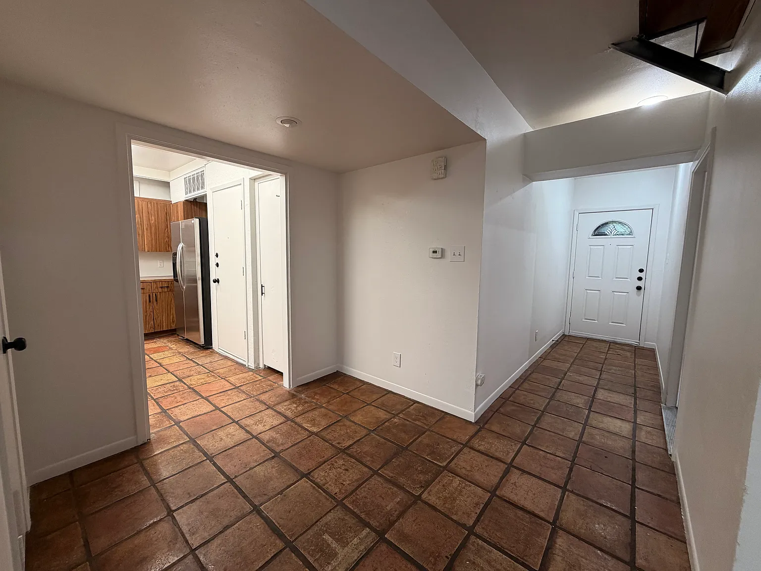 6 bed, 2301 sqft, $6,750 — Photo 2