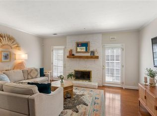 5330 Chemin De Vie, Sandy Springs, GA 30342