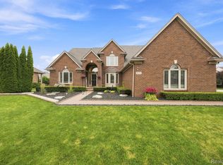 14257 Mandarin Dr, Shelby Township, MI 48315