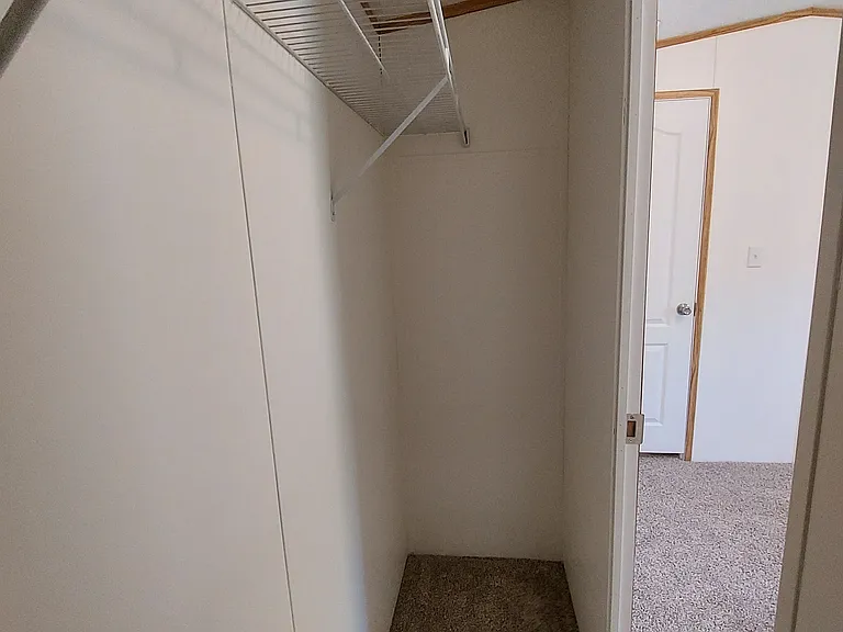 6504 Hunter St — Photo 9