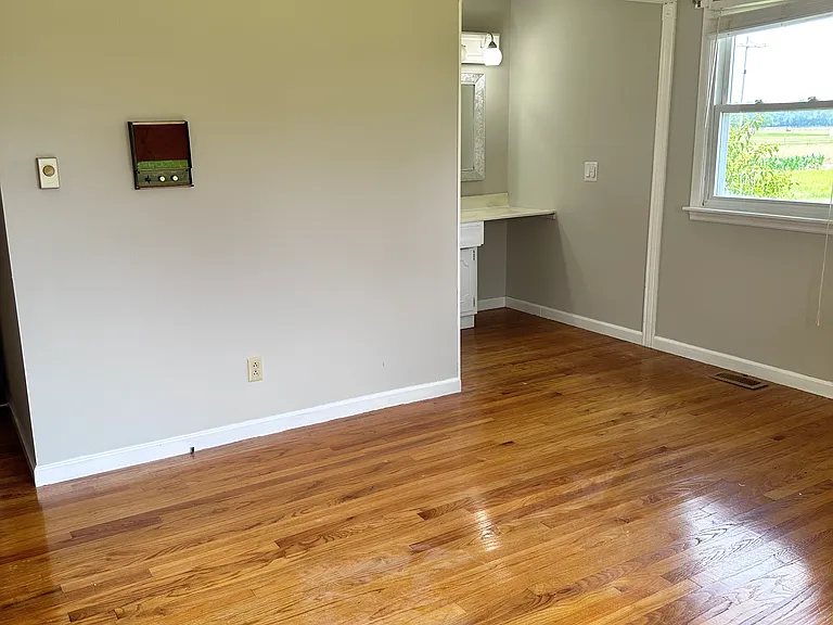1041 N US Highway 421 — Photo 30