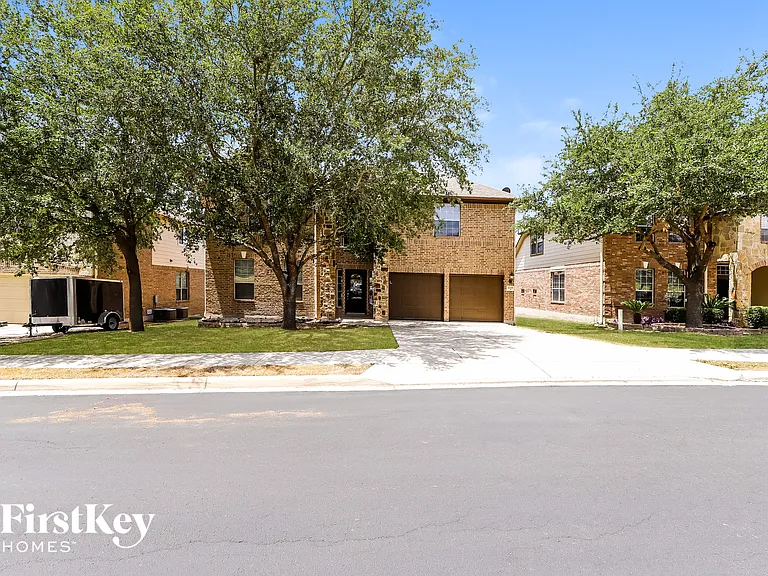 2225 Crary Mdw — Photo 1