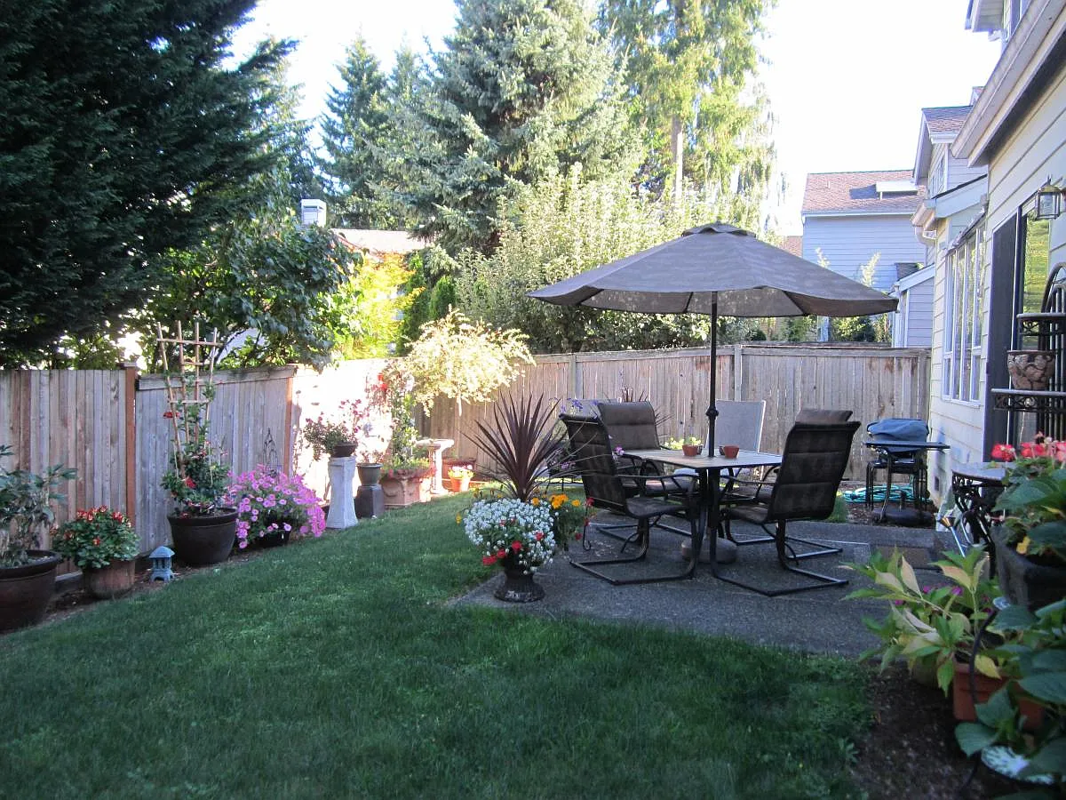3 bed, 2.5 bath, 2060 sqft, $3,900 — Photo 2