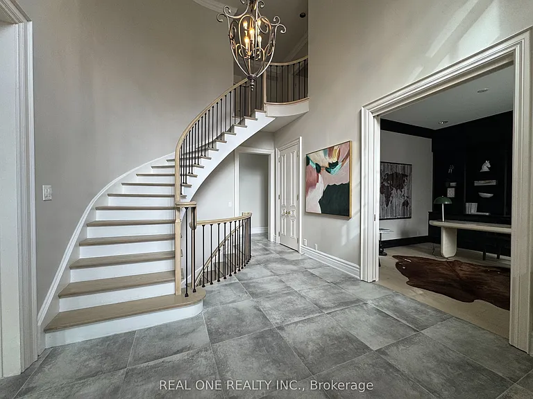 48 Johnson St — Photo 2