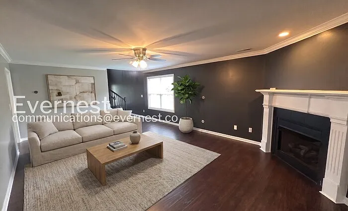 112 Grey Mare St — Photo 2