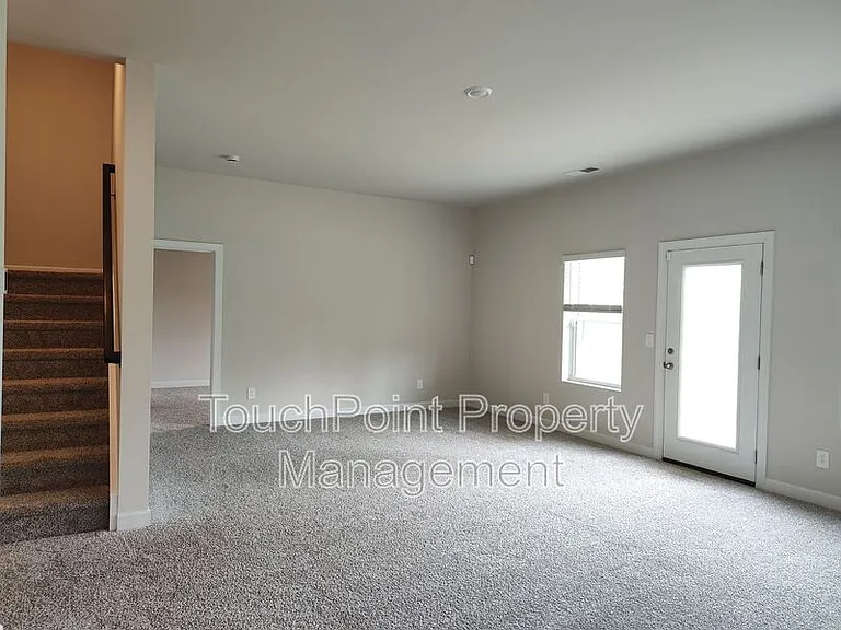 115 Sentinel Ct — Photo 15
