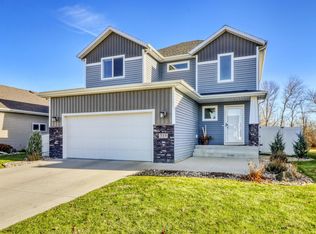 733 Albert Dr W, West Fargo, ND 58078