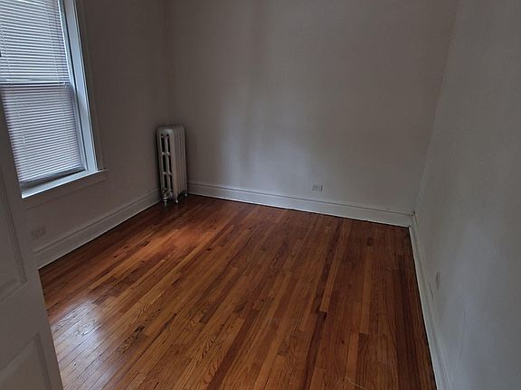 3rd image of 2857 N Hamlin Ave APT 1