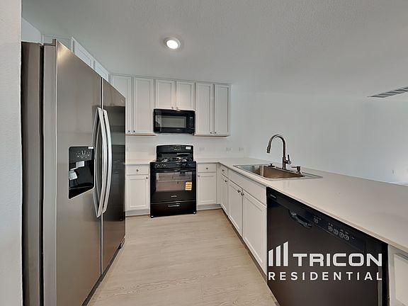 4th image of 823 Ponderosa Ln