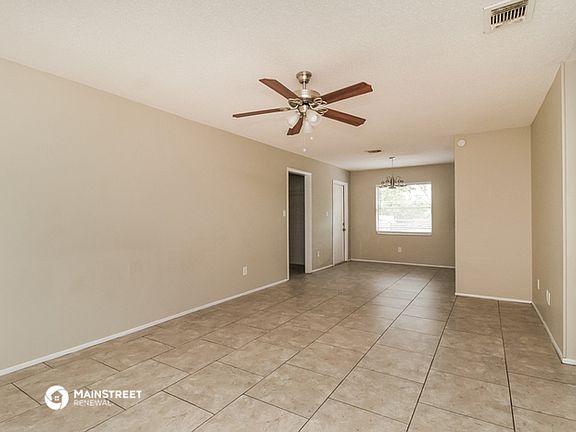 4th image of 330 Penrose Ct